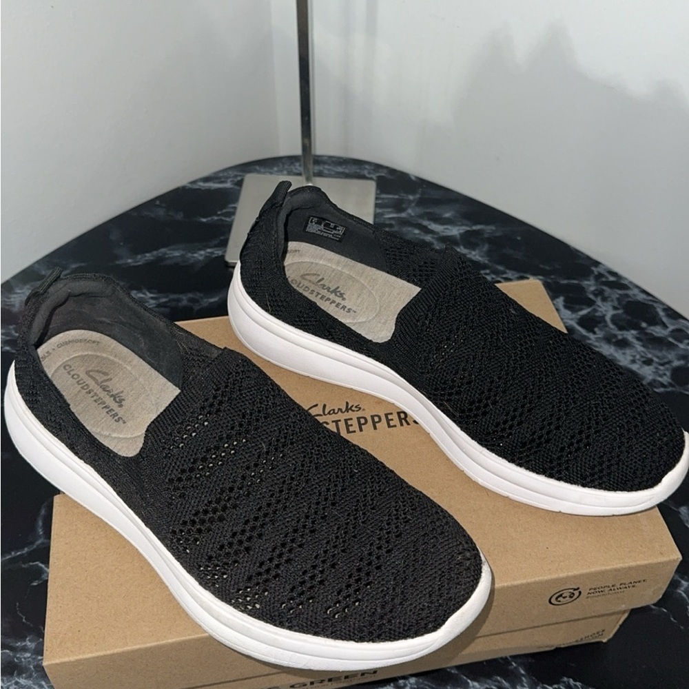 Clarks Cloudsteppers Comfy Shoes Perforated Knit Slip-Ons Ezera Path Black Sz 9 - Picture 8 of 13